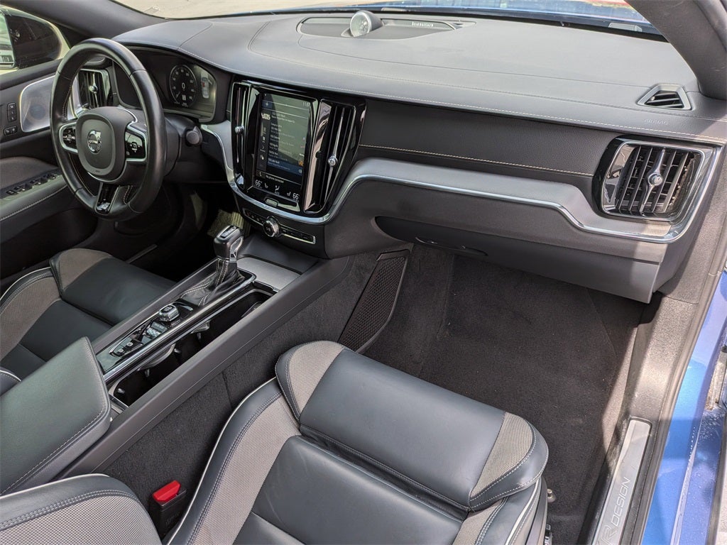 2020 Volvo S60 T6 R-Design