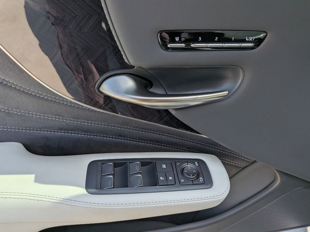 2023 Lexus LS 500 Base