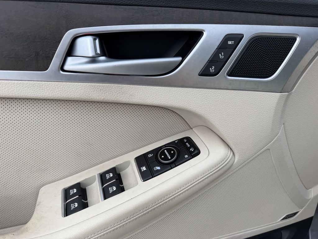 2015 Hyundai Genesis 3.8