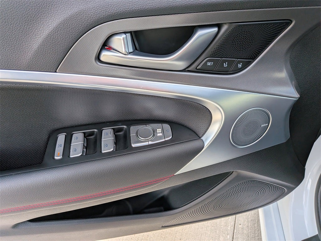 2025 Genesis G70 2.5T Sport Prestige