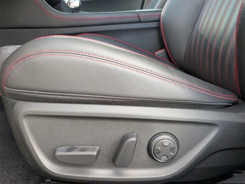 2025 Genesis G70 2.5T Sport Prestige