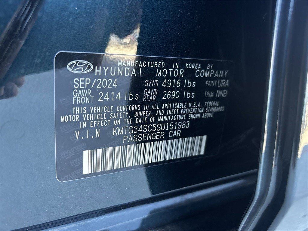 2025 Genesis G70 2.5T