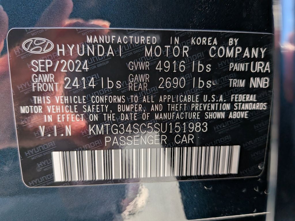 2025 Genesis G70 2.5T