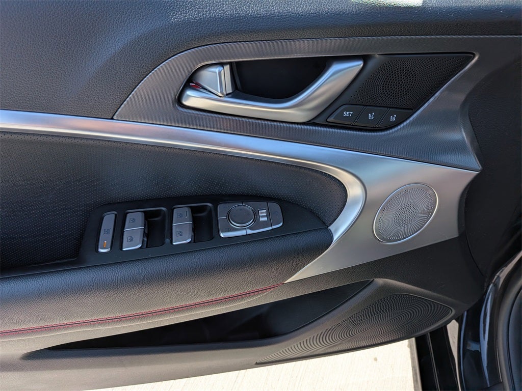 2025 Genesis G70 2.5T Sport Prestige