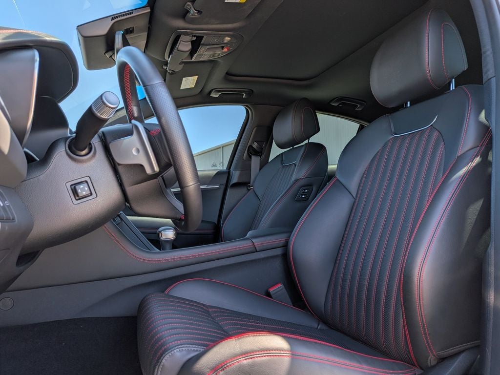 2025 Genesis G70 2.5T Sport Prestige