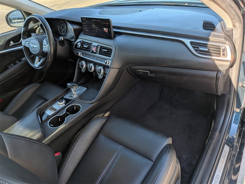 2022 Genesis G70 2.0T