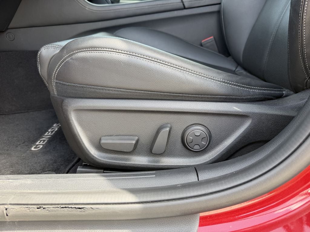 2022 Genesis G70 2.0T