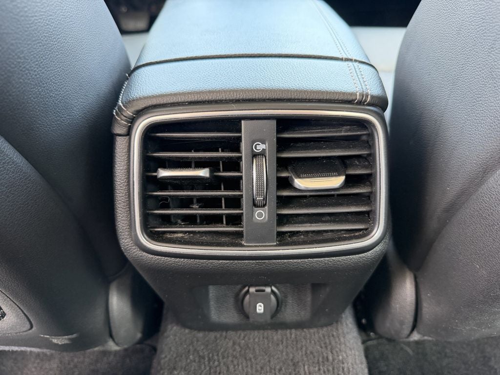 2022 Genesis G70 2.0T