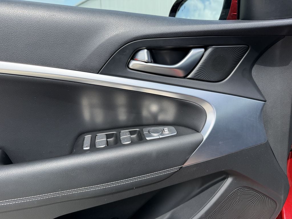 2022 Genesis G70 2.0T