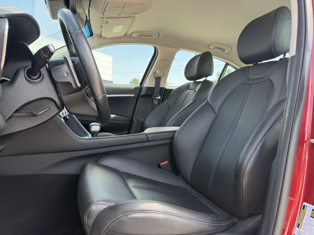 2022 Genesis G70 2.0T