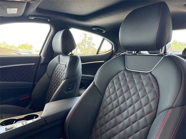 2025 Genesis G70 3.3T Sport Prestige