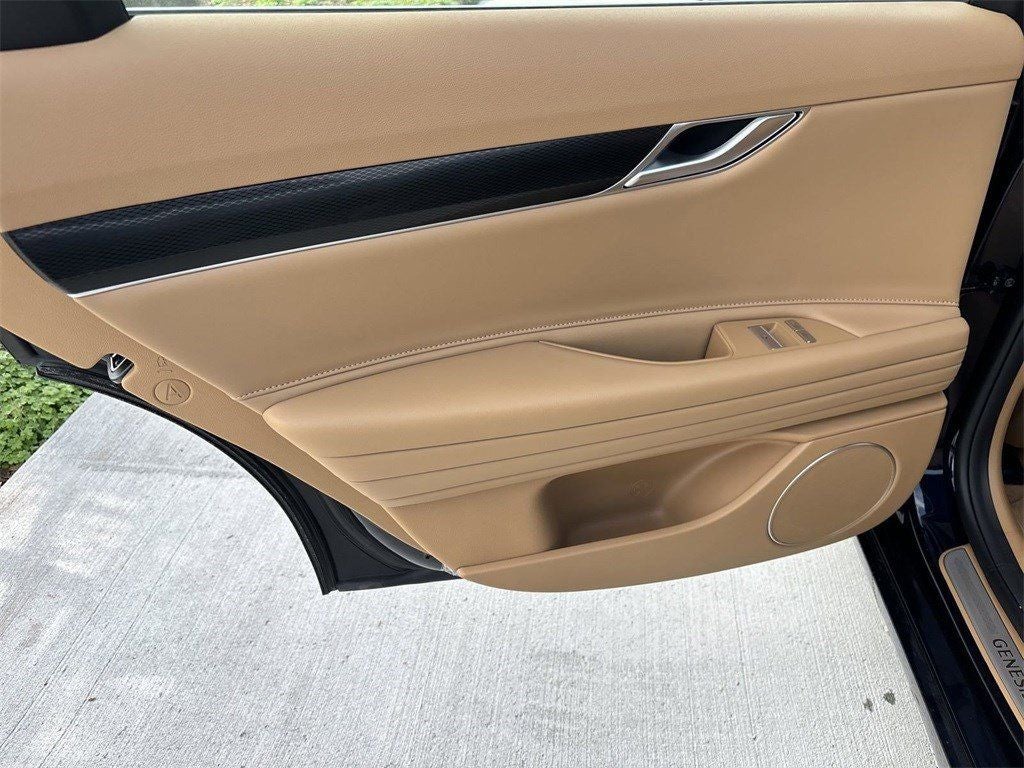 2025 Genesis G80 2.5T