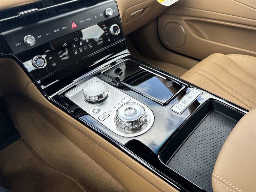 2025 Genesis G80 2.5T