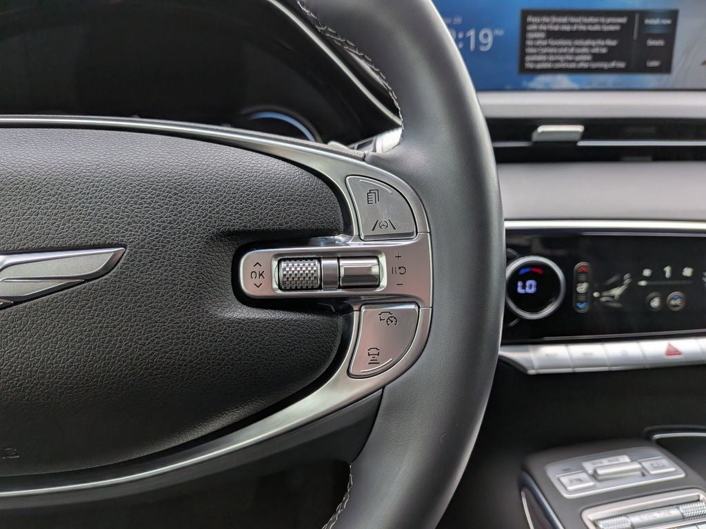 2023 Genesis GV70 2.5T