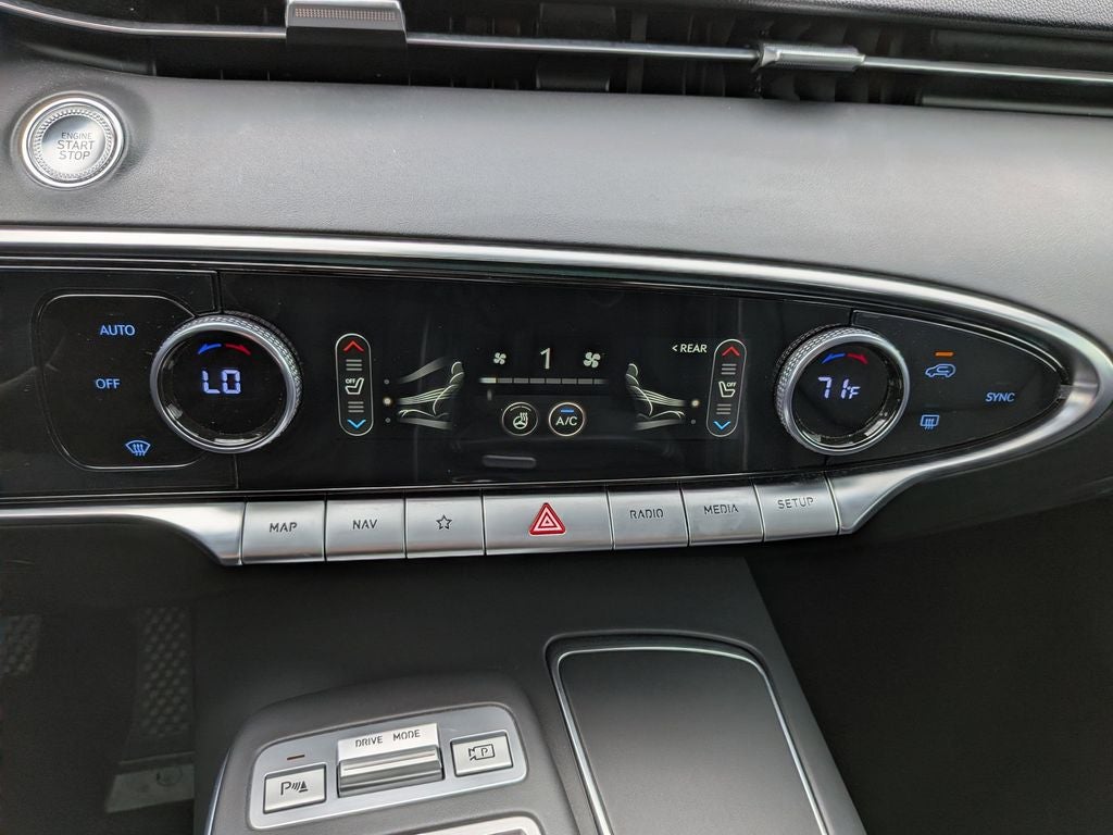 2023 Genesis GV70 2.5T