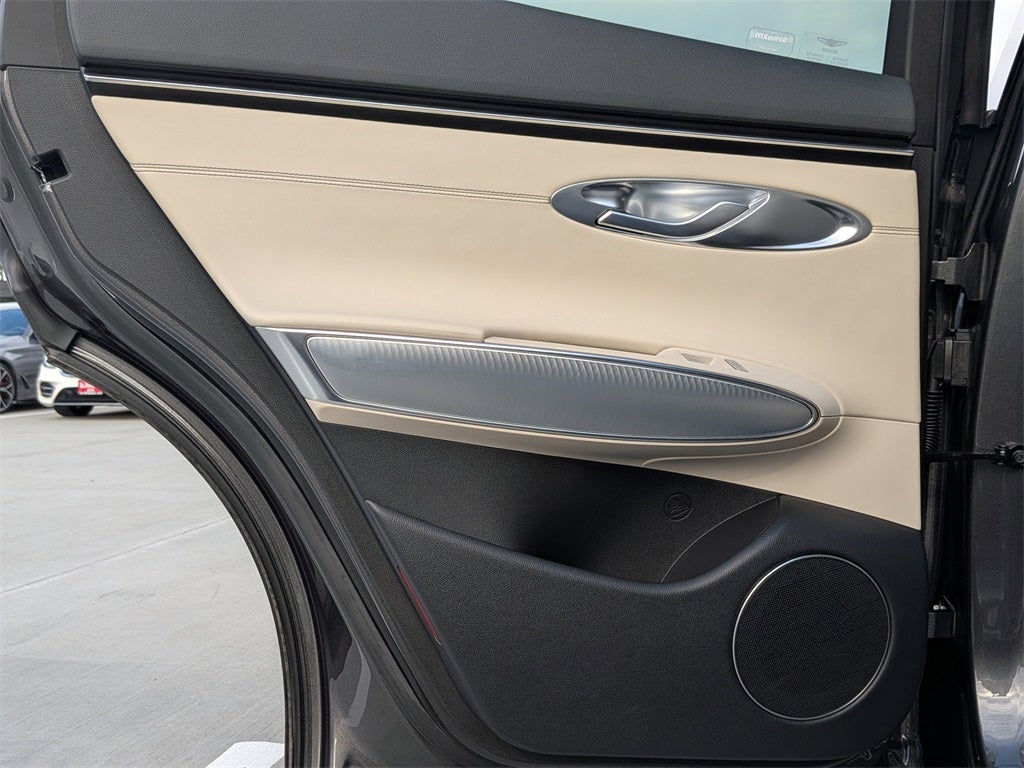 2023 Genesis GV70 2.5T Select