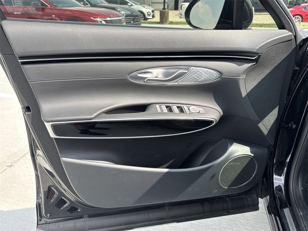 2025 Genesis GV70 2.5T