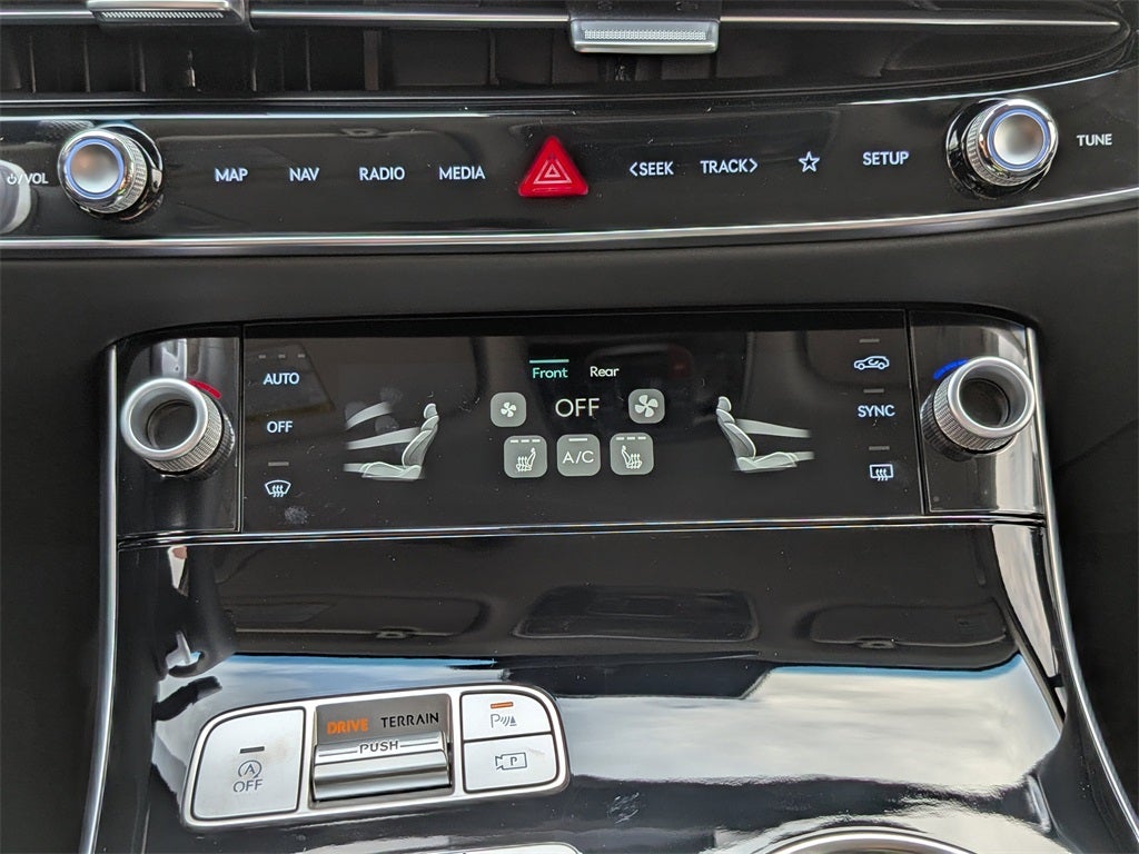 2026 Genesis GV70 2.5T