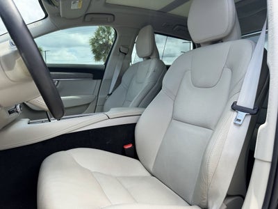 2023 Volvo S90 B6 Plus