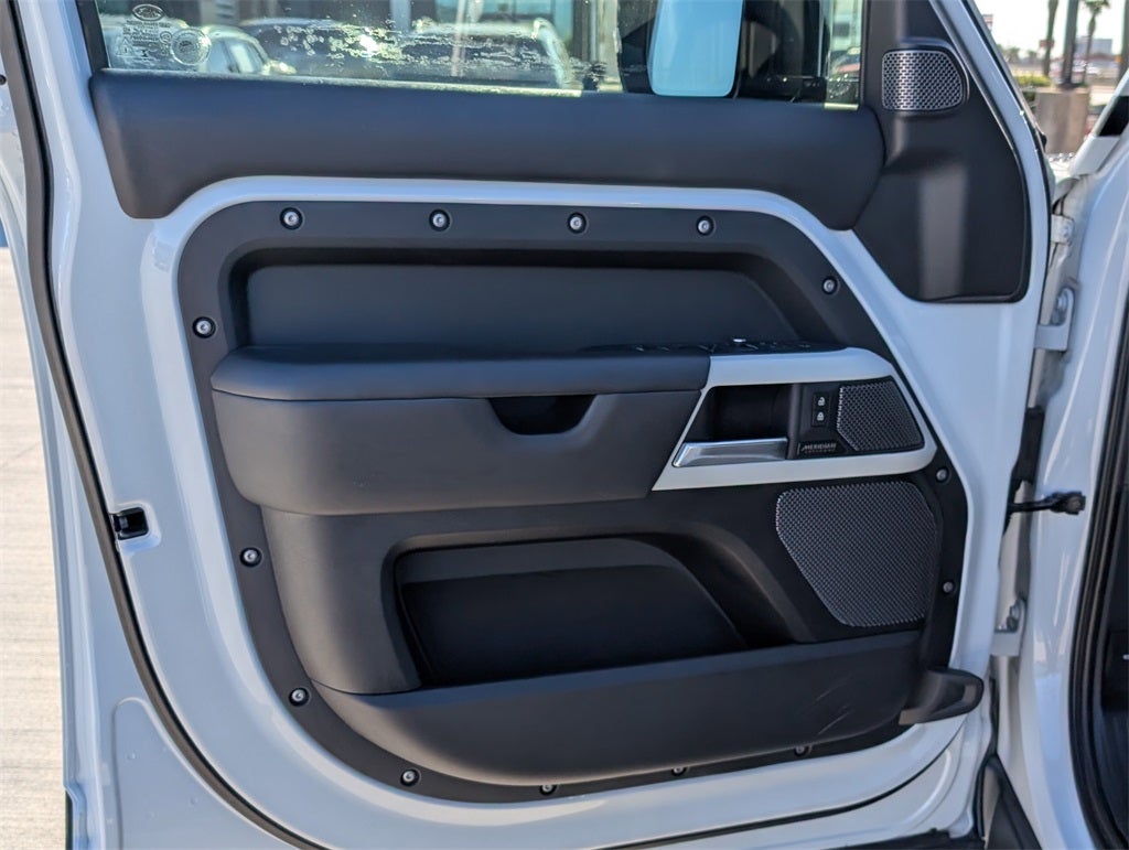 2022 Land Rover Defender 110 X-Dynamic HSE