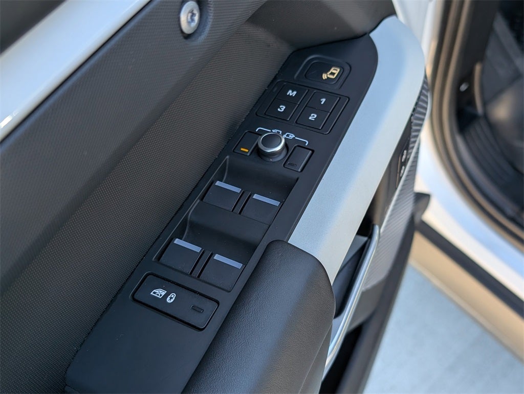 2022 Land Rover Defender 110 X-Dynamic HSE