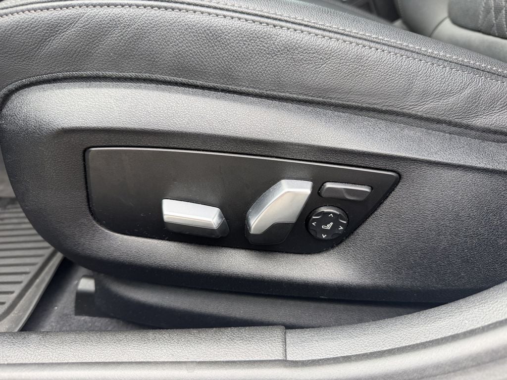 2021 BMW 5 Series 540i