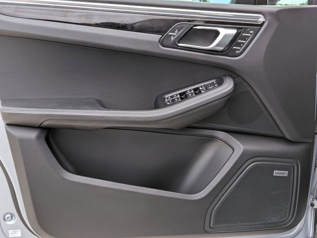 2021 Porsche Macan Base