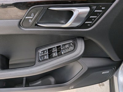 2021 Porsche Macan Base