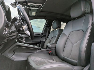 2021 Porsche Macan Base