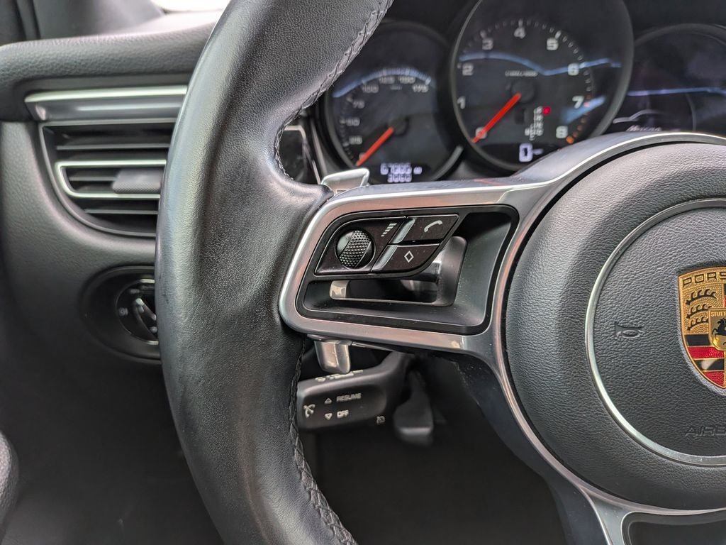 2021 Porsche Macan Base