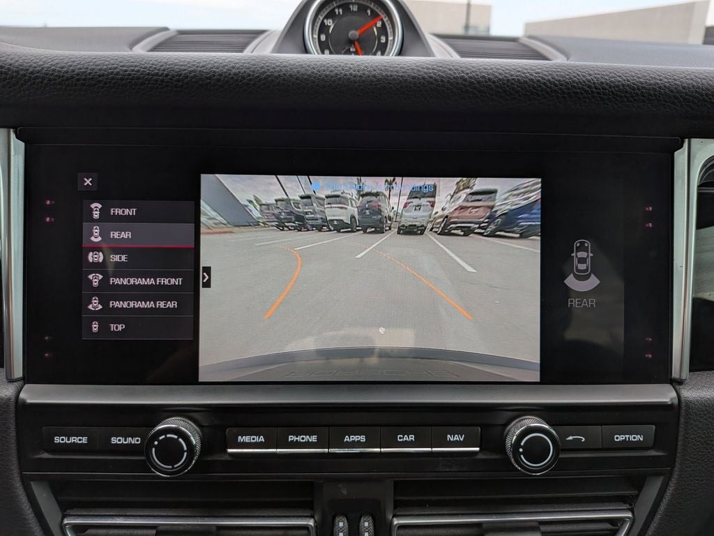 2021 Porsche Macan Base