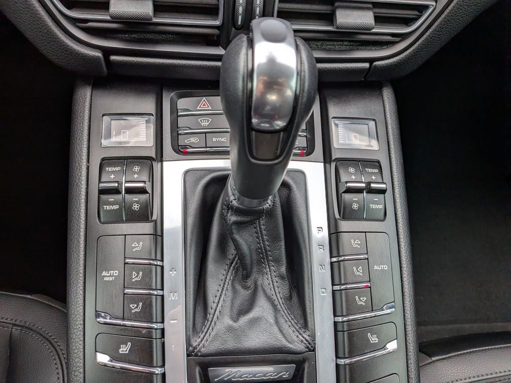 2021 Porsche Macan Base