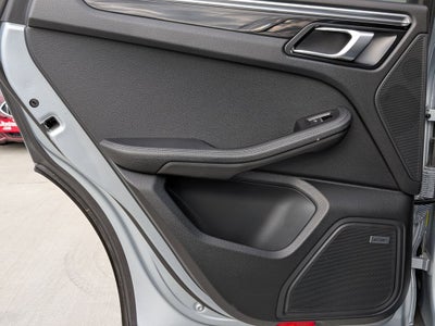 2021 Porsche Macan Base