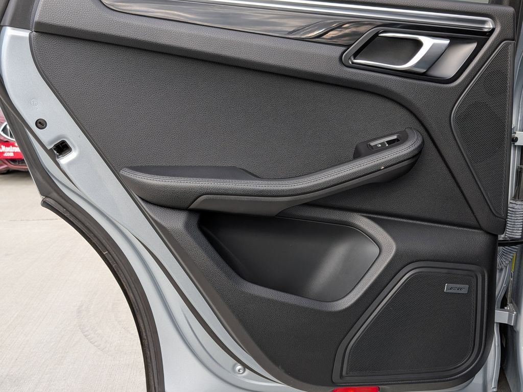 2021 Porsche Macan Base