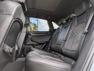 2021 Porsche Macan Base