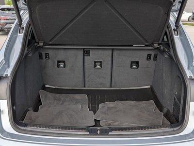 2021 Porsche Macan Base