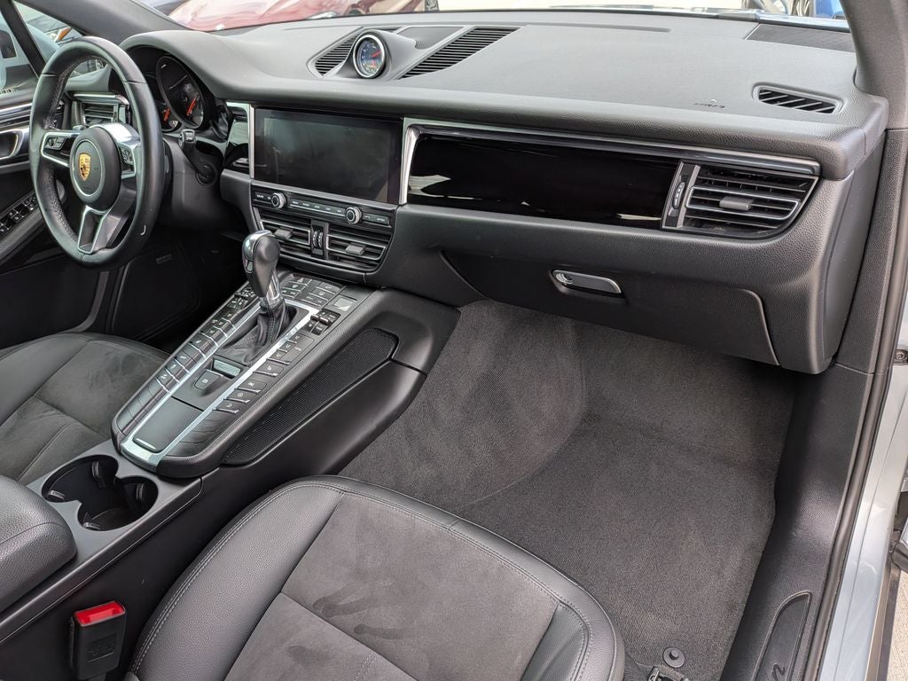 2021 Porsche Macan Base