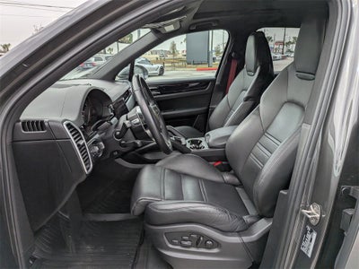2022 Porsche Cayenne Platinum Edition
