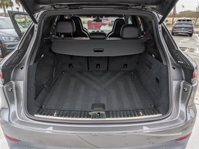 2022 Porsche Cayenne Platinum Edition