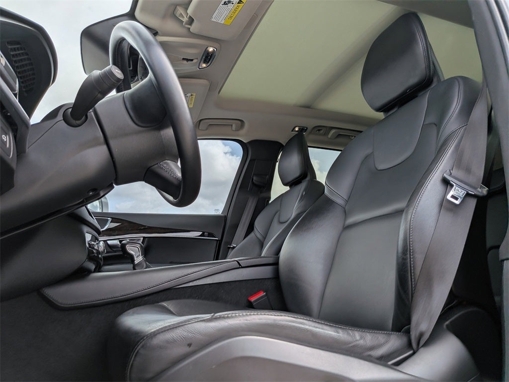 2019 Volvo XC90 T5 Momentum