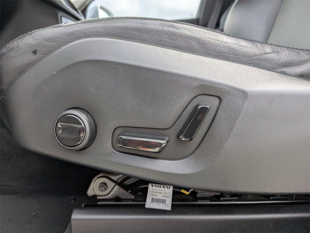 2019 Volvo XC90 T5 Momentum