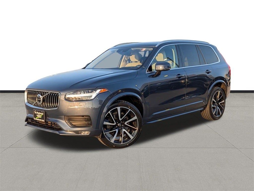 2022 Volvo XC90 T6 Momentum