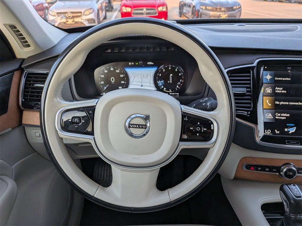 2022 Volvo XC90 T6 Momentum