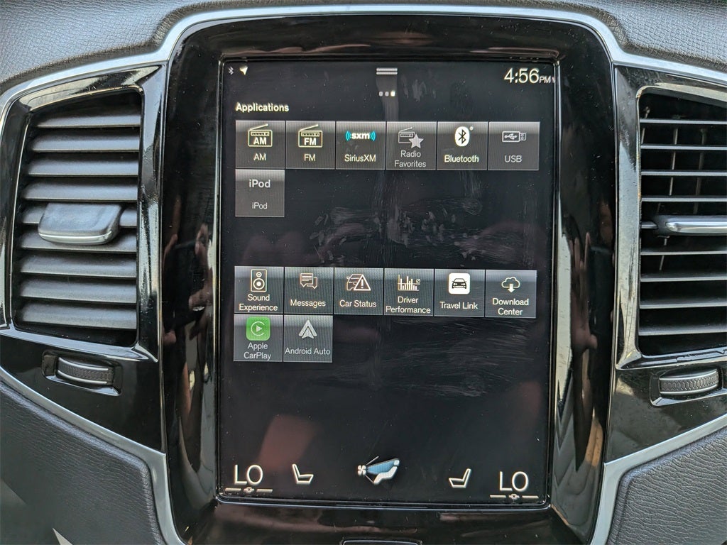 2022 Volvo XC90 T6 Momentum