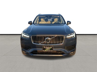 2022 Volvo XC90 T6 Momentum