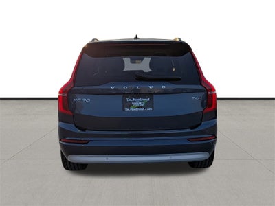 2022 Volvo XC90 T6 Momentum