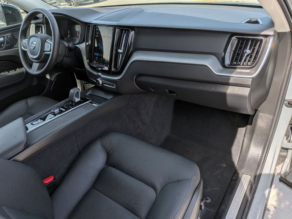 2024 Volvo XC60 B5 Core